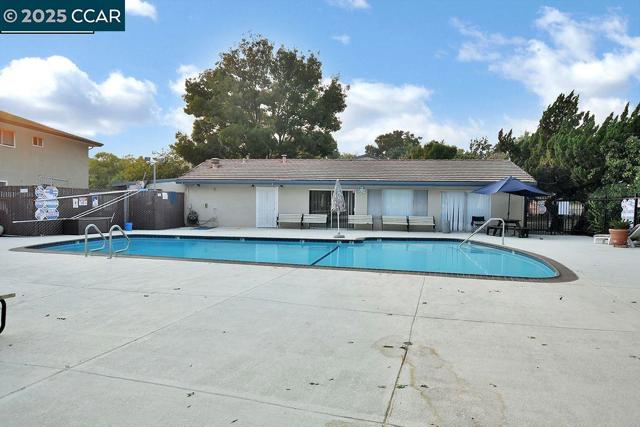 2118 Peppertree Way, Antioch CA: https://media.crmls.org/mediaz/bf0e9928-d5b2-4aad-ac27-8a78c2e6825b.jpg