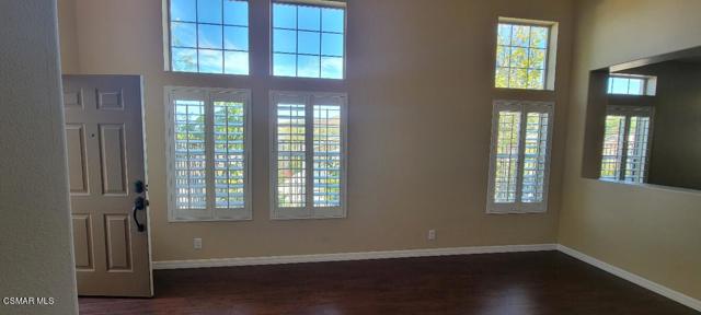 2669 Dorado Court, Thousand Oaks CA: https://media.crmls.org/mediaz/bf0f4c16-02b2-4078-a110-511b65eddad5.jpg