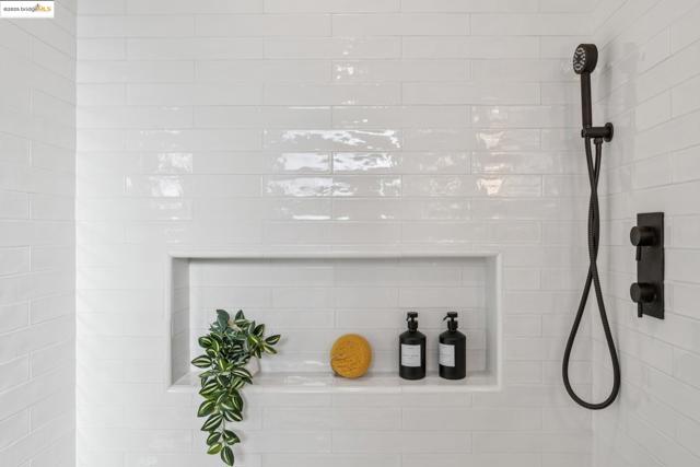 1516 Blake St, Berkeley CA: https://media.crmls.org/mediaz/bf104cfe-790e-4a1d-8dbb-ec6cb68d689e.jpg