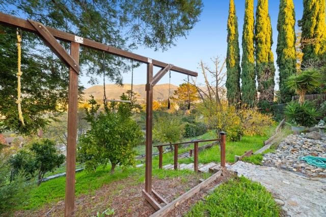 44500 Parkmeadow Drive, Fremont CA: https://media.crmls.org/mediaz/bf1117b1-2ab5-49bd-94e0-a49dd07007ca.jpg