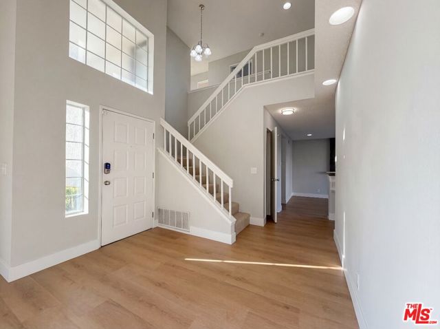 37740 Duffel Street, Palmdale CA: https://media.crmls.org/mediaz/bf11ac3c-06f3-423f-b588-74ee3ec780ff.jpg