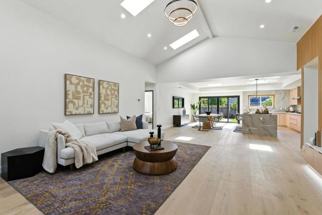 1313 Arleen Avenue, Sunnyvale CA: https://media.crmls.org/mediaz/bf11e8db-b32a-4768-b5f1-97c99d7d682c.jpg
