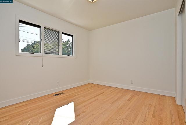 Image 36 of 48 For 342 Fenway Dr