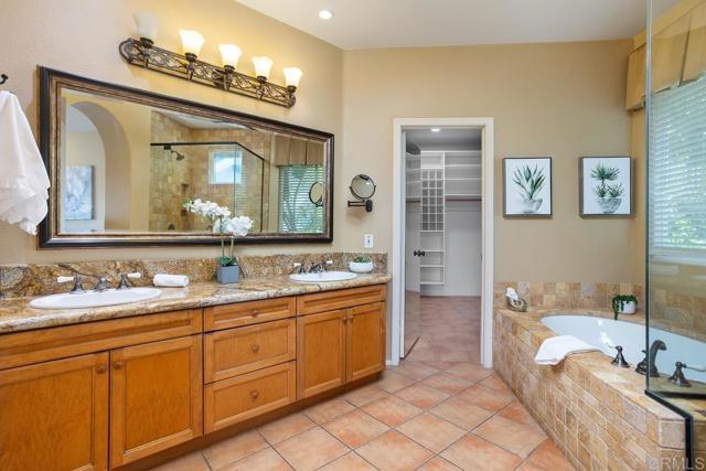 Detail Gallery Image 28 of 49 For 6059 Deerford Row, La Jolla,  CA 92037 - 3 Beds | 2/1 Baths