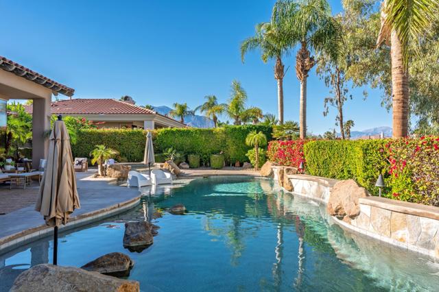 261 Loch Lomond Road, Rancho Mirage CA: https://media.crmls.org/mediaz/bf130fa1-bf9c-481e-b39a-36b52030a842.jpg