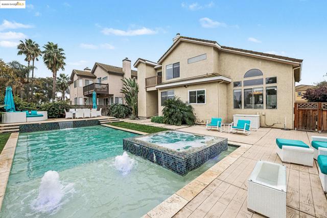 2127 Prestwick Dr, Discovery Bay CA: https://media.crmls.org/mediaz/bf13f071-b890-4e91-902a-1b73f56c41d0.jpg