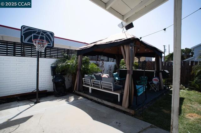 9 W Madill St, Antioch CA: https://media.crmls.org/mediaz/bf13f8c3-a6a4-42a5-8765-c4fbba030edf.jpg
