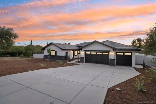 2745 Alexander Dr, Escondido CA: https://media.crmls.org/mediaz/bf142753-11fb-46fb-b46b-c8718e17788e.jpg