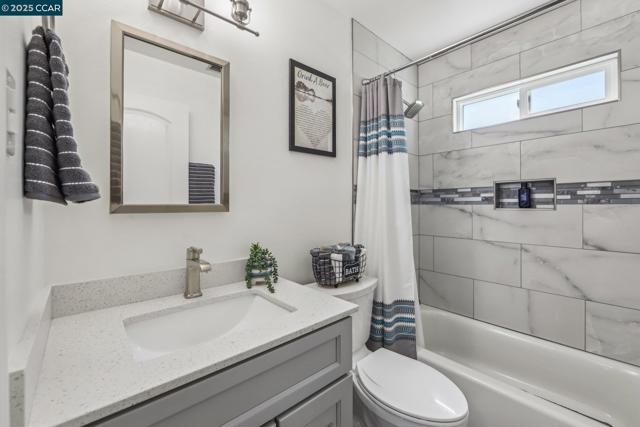 5521 Alaska Dr, Concord CA: https://media.crmls.org/mediaz/bf142bde-af8d-467d-83e9-99241443770c.jpg