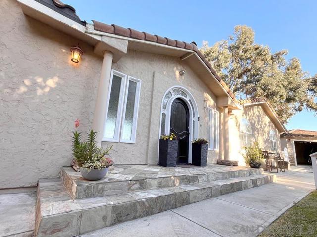 4275 Crestview, La Mesa CA: https://media.crmls.org/mediaz/bf15110c-b04d-4403-a788-62c90776fd7f.jpg