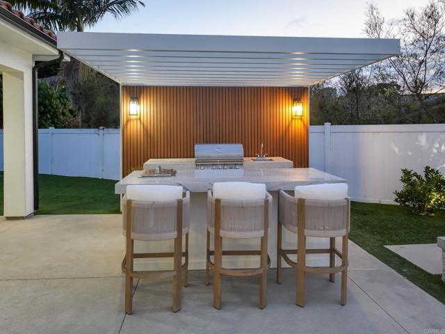 2630 Vistosa Place, Carlsbad CA: https://media.crmls.org/mediaz/bf15dffb-d040-4d4e-8ad9-15162b257401.jpg