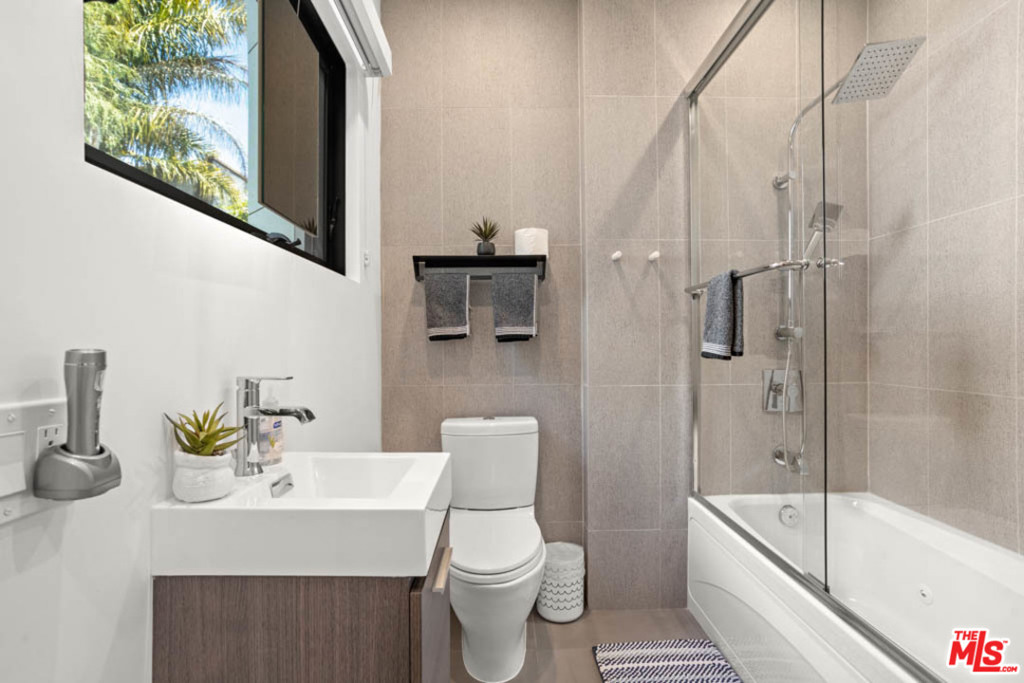 Downstairs bathroom