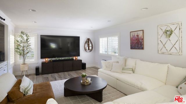 26430 Emerald Dove Drive, Valencia CA: https://media.crmls.org/mediaz/bf16653b-8433-4018-842b-8c66ecc3fe2e.jpg