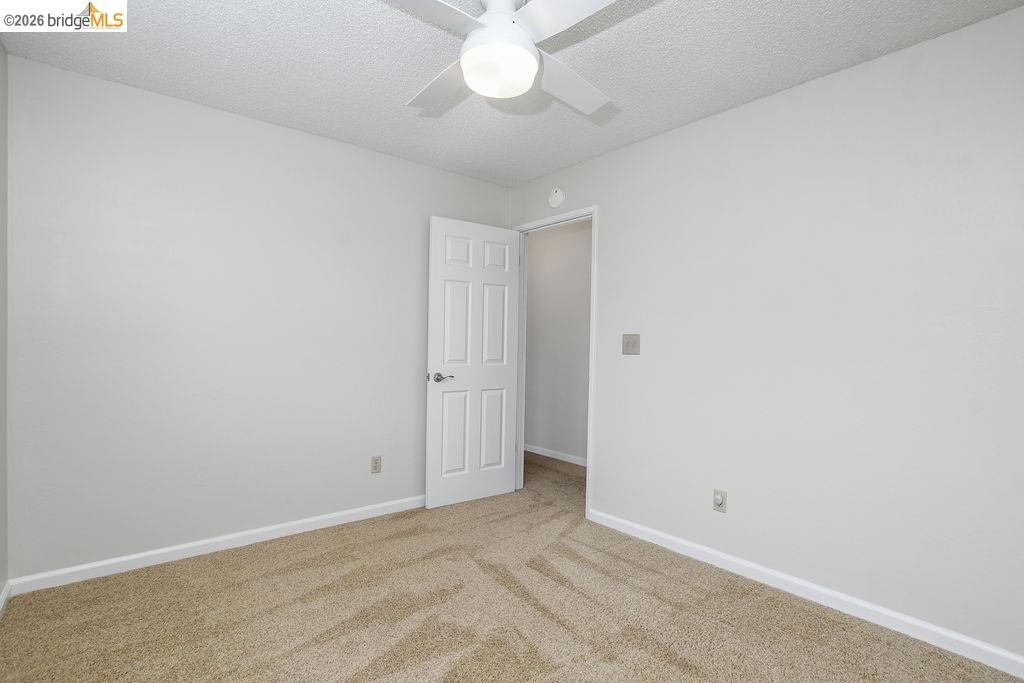 https://media.crmls.org/mediaz/bf17927c-7d63-4efb-a100-c6f5d92be6c4.jpg?preset=X-Large