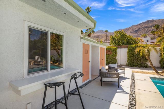 252 Ocotillo Ave., Palm Springs, California 92264, 5 Bedrooms Bedrooms, ,4 BathroomsBathrooms,Single Family Residence,For Sale,Ocotillo Ave.,240029024SD