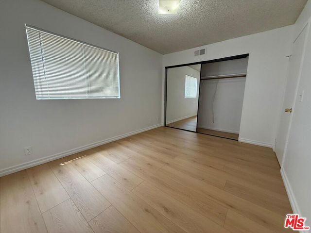 1038 Thompson Avenue, Glendale CA: https://media.crmls.org/mediaz/bf19ba20-b631-4a8a-a7c7-9448d7824ec6.jpg