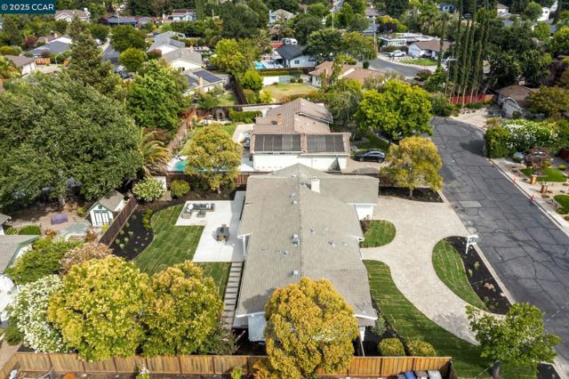 3715 Liscome Way, Concord CA: https://media.crmls.org/mediaz/bf1a3d20-1ab9-4a5a-aadc-8c2c0181a92d.jpg