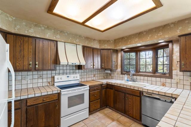 12095 Mount Hamilton Road, San Jose CA: https://media.crmls.org/mediaz/bf1a5183-f15d-4c57-92b5-80bacb7cc2b6.jpg
