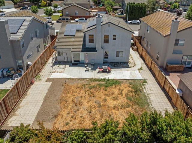730 Marseille Drive, Hollister CA: https://media.crmls.org/mediaz/bf1aef26-4202-4f3d-bc01-b75ed0abeb43.jpg