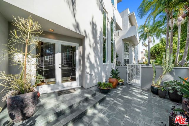 833 17th Street, 8 photo 6