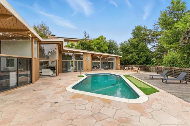 18009 Laird Court, Castro Valley CA: https://media.crmls.org/mediaz/bf1bc0ee-1c80-41f1-85b0-c98b9a5f6b99.jpg
