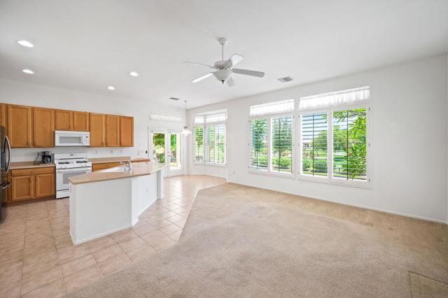 44660 S Heritage Palms Drive, Indio CA: https://media.crmls.org/mediaz/bf1c4d2f-045b-4d48-904e-6d2df6ed3460.jpg