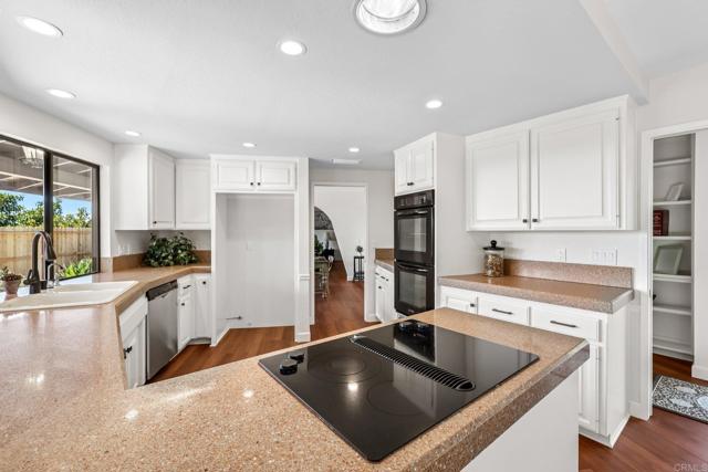 Detail Gallery Image 17 of 65 For 2918 Los Campos Dr, Fallbrook,  CA 92028 - 3 Beds | 2 Baths