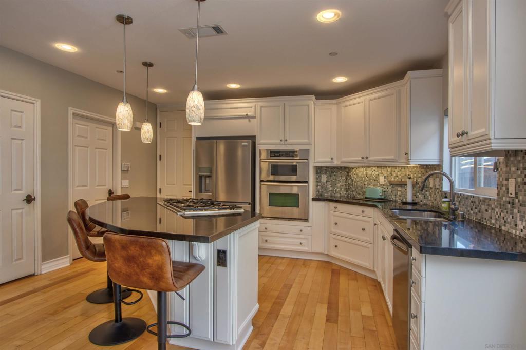505 Cedros - photo 11