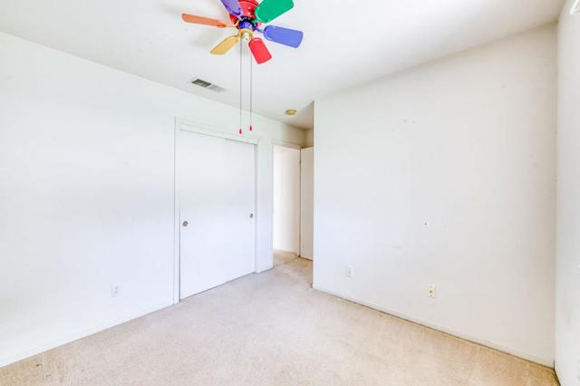 2670 N Katy Avenue, Fresno CA: https://media.crmls.org/mediaz/bf1d1918-5904-45c3-964c-7eb2bc215c15.jpg