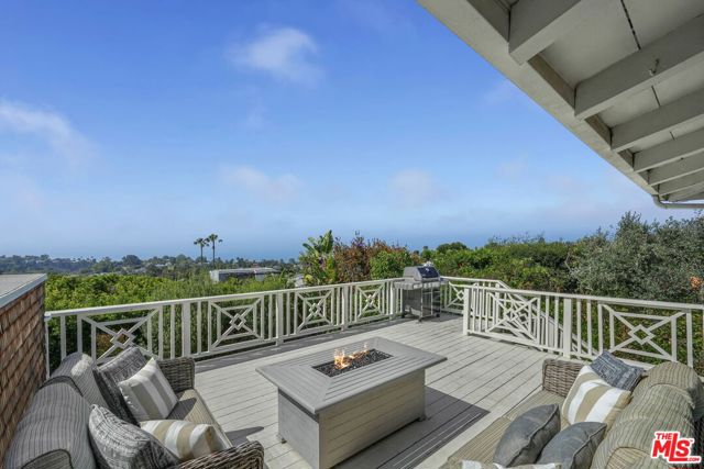 Drew Fenton | 16650 Akron Street Pacific Palisades CA | MLS: 6914632