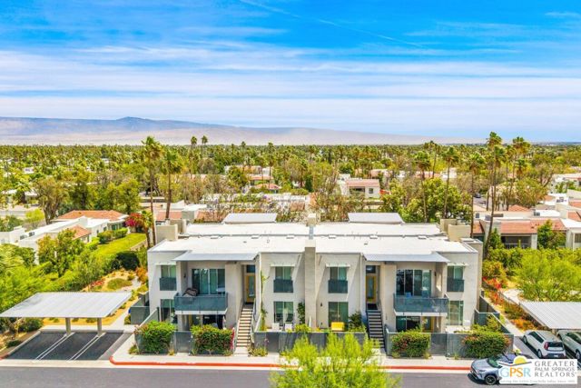 173 The riv, Palm Springs CA: https://media.crmls.org/mediaz/bf1e9a12-36d5-4c68-869c-2cbc71af4cd0.jpg