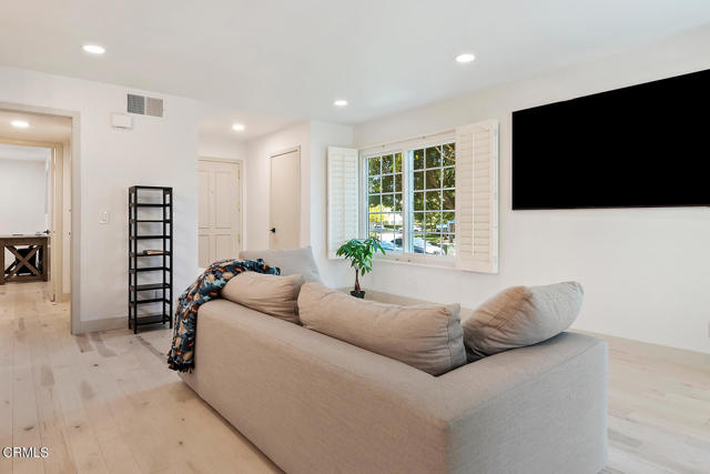 8701 Chessington Drive F, Inglewood, CA, 90305 8701 Chessington Drive F, Inglewood, CA, 90305