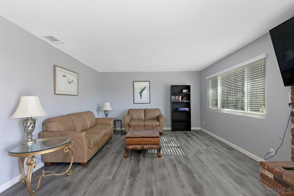 MLS #250018551SD img 28