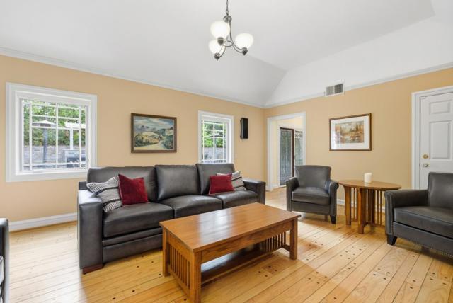 23423 Toyonita Road, Los Altos Hills CA: https://media.crmls.org/mediaz/bf200a49-cc00-493e-80fb-2ce9476c0731.jpg