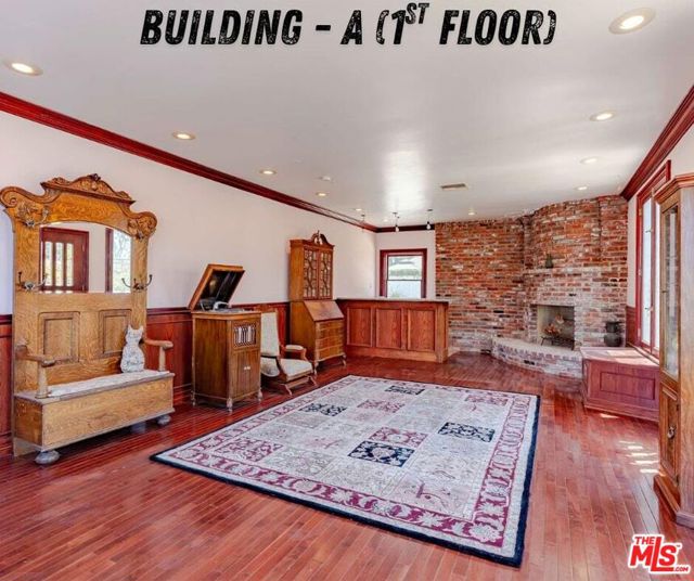5706 Pioneer Boulevard, Whittier CA: https://media.crmls.org/mediaz/bf212003-3402-479d-8a43-3c2955eae1f0.jpg