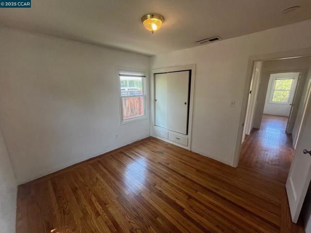 1509 Lake St, Calistoga CA: https://media.crmls.org/mediaz/bf21e126-2426-4d4c-b90c-90f870106cf0.jpg