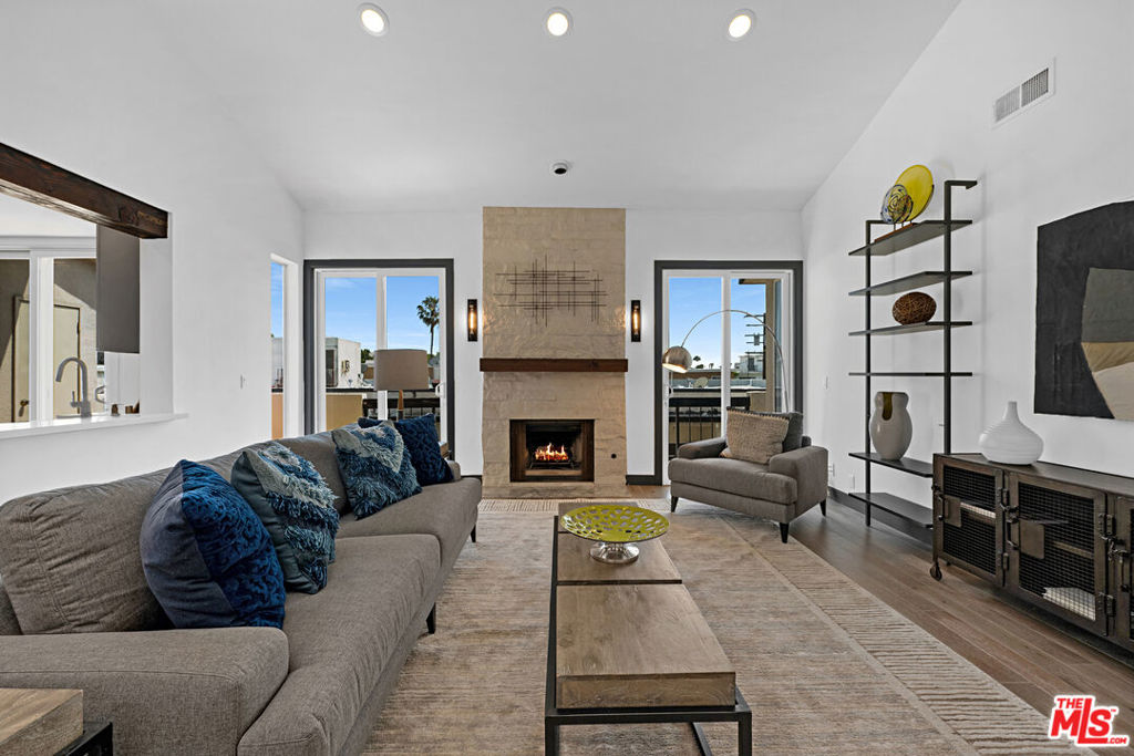 723 Westmount Drive #305