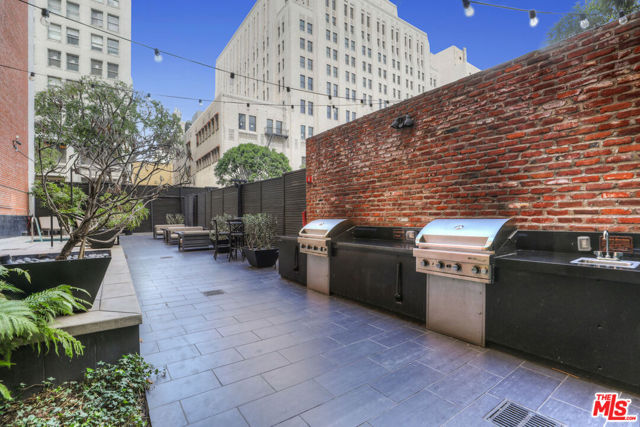 460 S Spring Street, Los Angeles CA: https://media.crmls.org/mediaz/bf2249b6-f891-4aa1-af95-1a327b9831ea.jpg