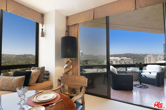 10430 Wilshire Boulevard, Los Angeles CA: https://media.crmls.org/mediaz/bf23e3ec-00a7-4631-a777-93e32c878c6a.jpg