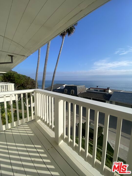 Drew Fenton | 11942 Whitewater Lane Malibu CA | MLS: 7428379 Drew Fenton | 11942 Whitewater Lane Malibu CA | MLS: 7428379