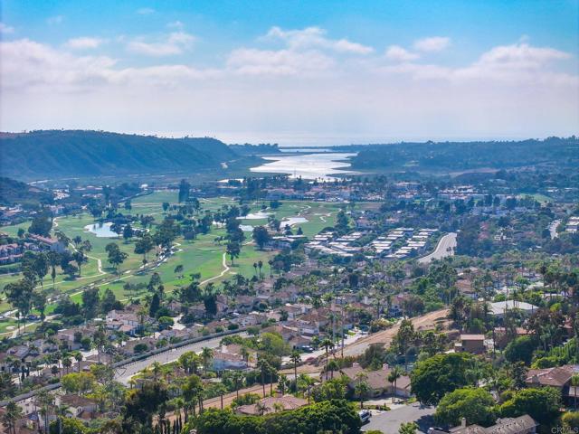 3160 Calle Viento, Carlsbad CA: https://media.crmls.org/mediaz/bf24852d-6115-4a7a-9132-9030de622d84.jpg