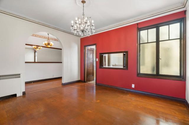 36333635 Webster Street, San Francisco CA: https://media.crmls.org/mediaz/bf253222-9a63-4efb-883d-2c9be4a2feab.jpg