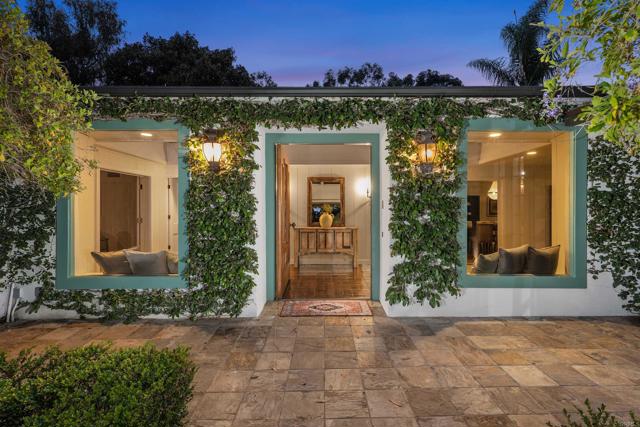 Detail Gallery Image 1 of 43 For 15306 Las Planideras, Rancho Santa Fe,  CA 92067 - 6 Beds | 3/1 Baths