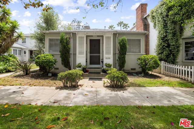 10370 Ashton Avenue, Los Angeles, California 90024, ,Multi-Family,For Sale,Ashton,25599205