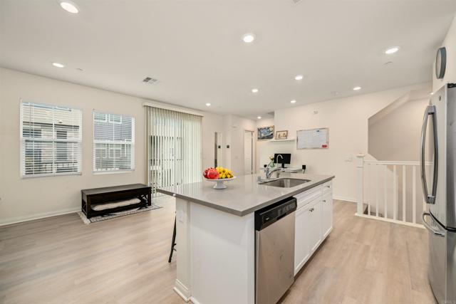 Detail Gallery Image 9 of 20 For 354 Fitzpatrick Rd #104,  San Marcos,  CA 92069 - 2 Beds | 2 Baths