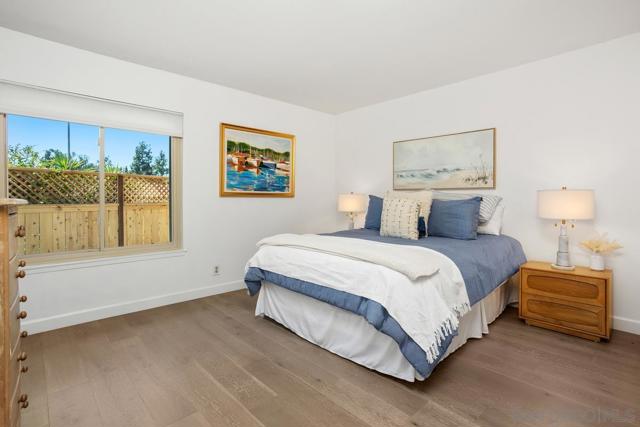 545 Shady Brook Pl, Escondido CA: https://media.crmls.org/mediaz/bf271e1b-068a-4fed-a320-68b032463334.jpg