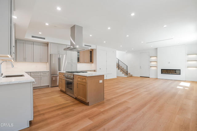 Detail Gallery Image 8 of 68 For 2821 Los Robles Rd, Thousand Oaks,  CA 91362 - 3 Beds | 2/1 Baths