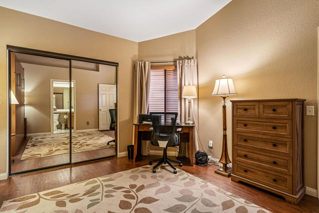 Image 28 of 36 For 76579 Sheba Way