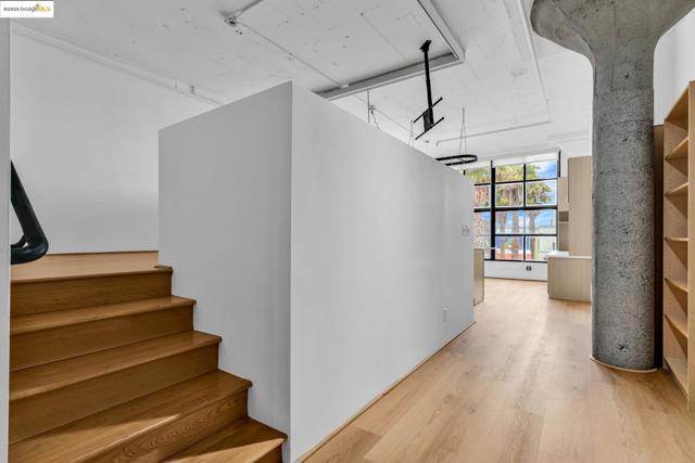 1500 Park Ave, Emeryville CA: https://media.crmls.org/mediaz/bf290af0-af6f-420c-9b15-043b0717c6f1.jpg