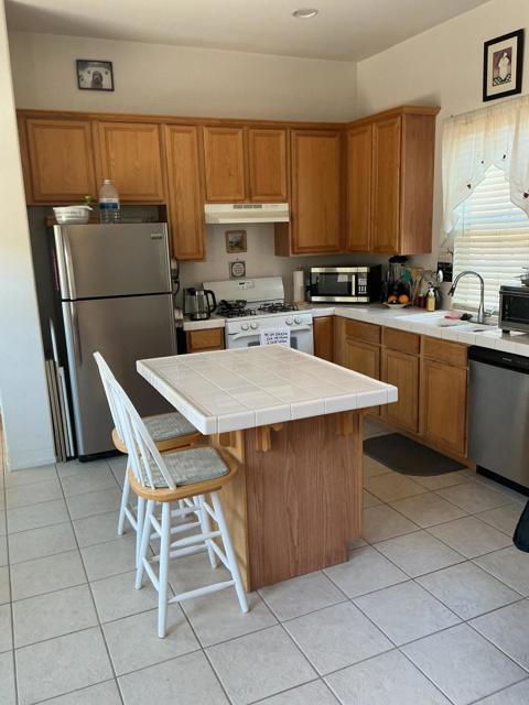 26288 Rio Oso Road, Cathedral City CA: https://media.crmls.org/mediaz/bf2a25cf-ce1b-49fe-b433-d3ca9723a9be.jpg
